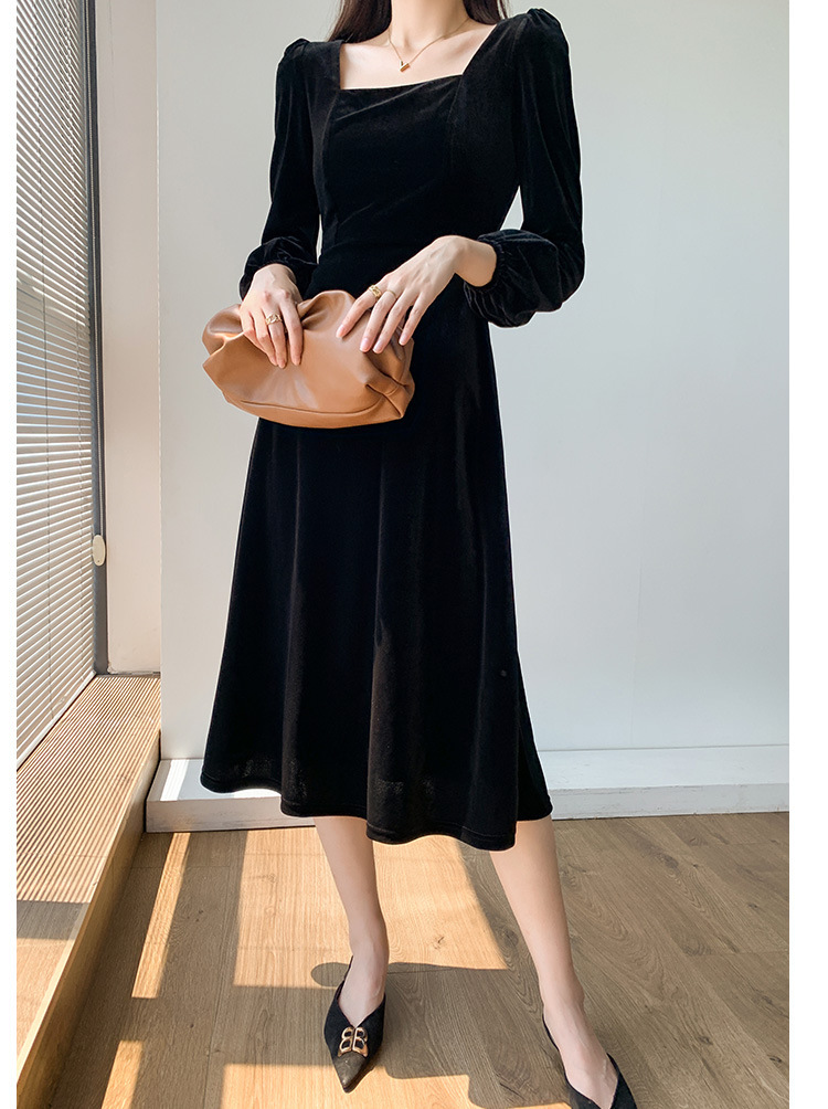 https://fulmo-img-server.com/dresscode-dresscode/158c084c-9c79-4473-aec0-9bbf5b4b1c3a.jpg