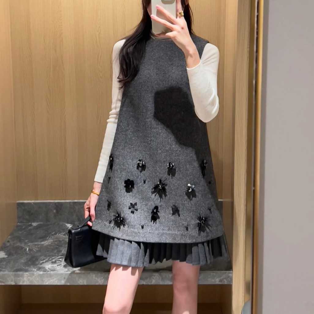 花飾り付きノースリーブオケージョンワンピース