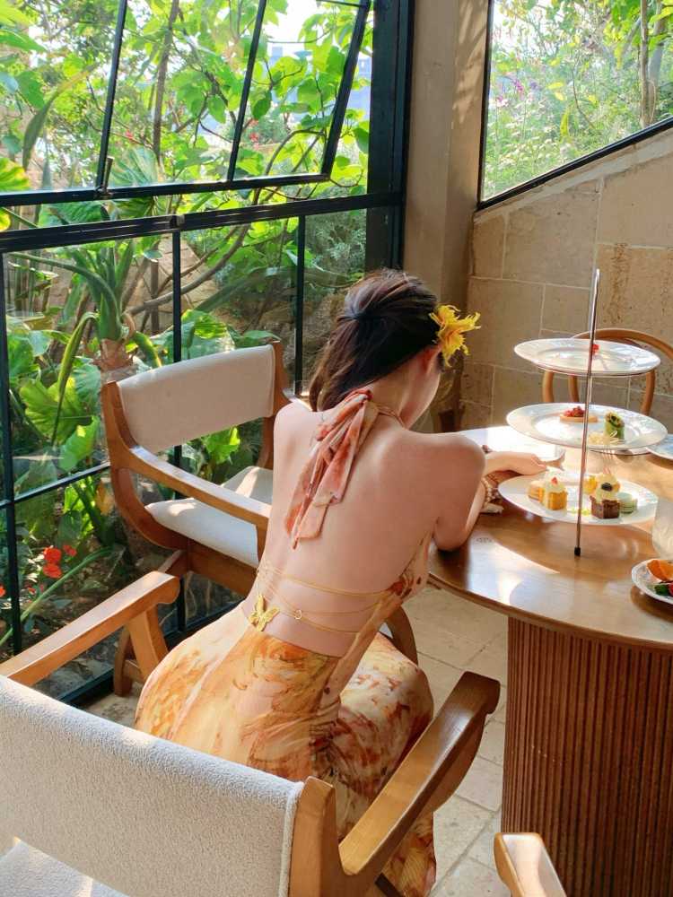 https://fulmo-img-server.com/dresscode-dresscode/1756503121722_k3qbwyi7_oxa4qjhw.jpeg
