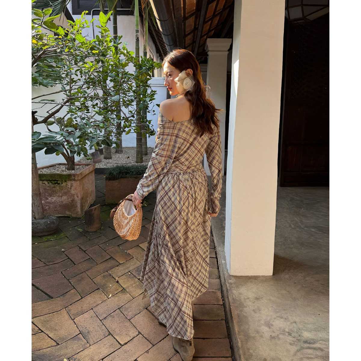 オケージョン ドレス 肩出し格子柄ロング丈ワンピース
