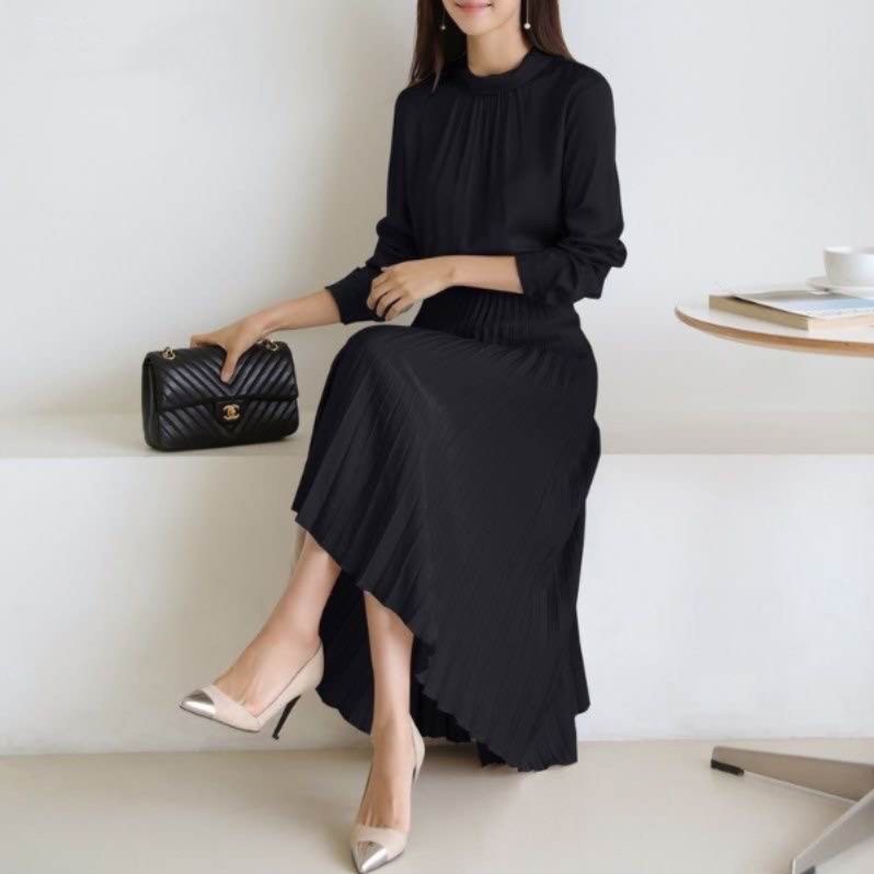 オケージョンワンピース 上品な胸元ギャザープリーツドレス