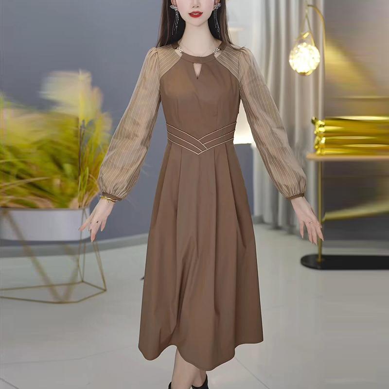 https://fulmo-img-server.com/dresscode-dresscode/176d2681-12e6-4176-a377-4cbde95faba5.jpg