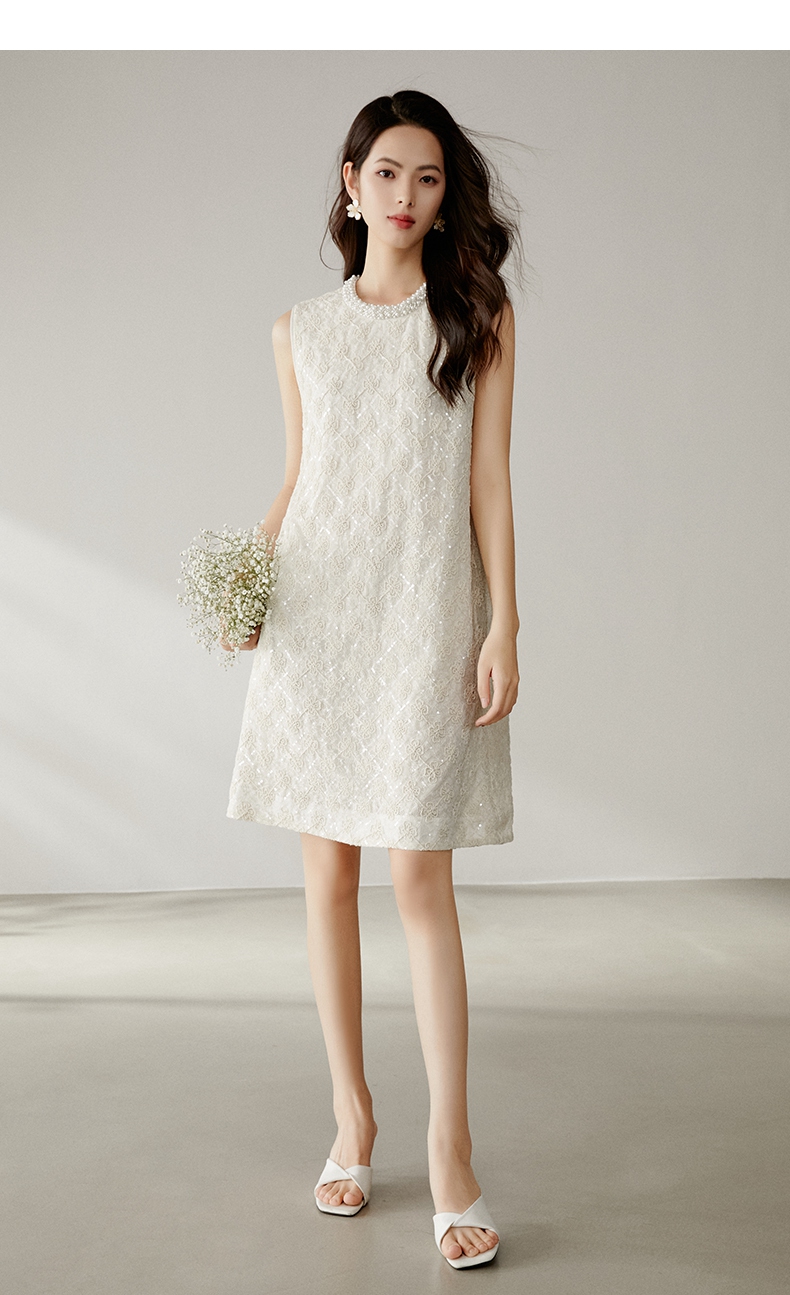 https://fulmo-img-server.com/dresscode-dresscode/1865aa8a-bf39-454f-8528-80fbfe941336.jpg