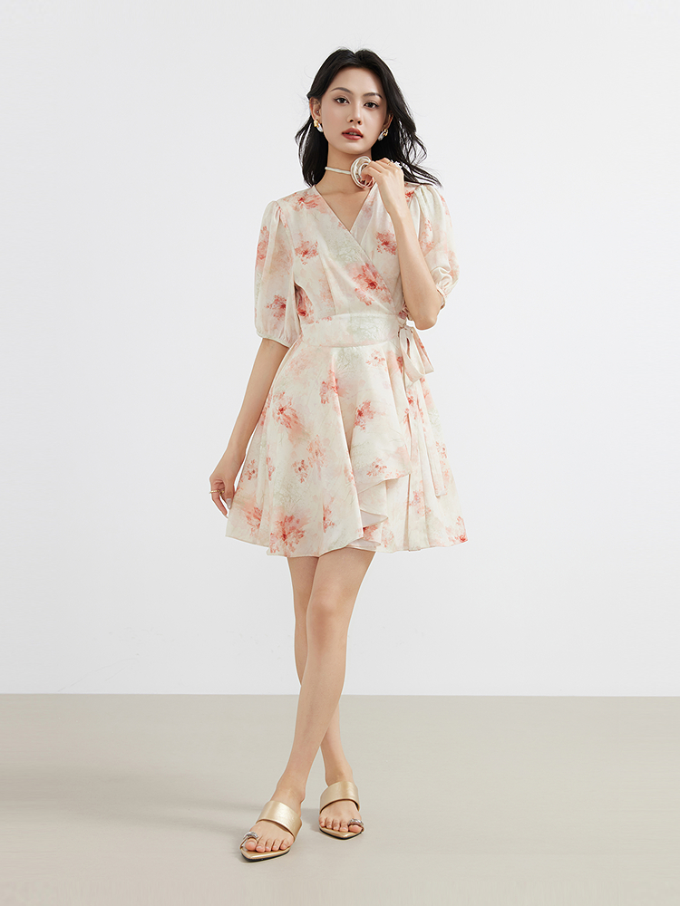 https://fulmo-img-server.com/dresscode-dresscode/186a4432-6ca1-4967-84d6-e9f81bf5c6d9.jpg