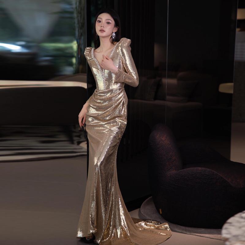 https://fulmo-img-server.com/dresscode-dresscode/1934b10b-7bc5-47ed-be33-cd0392a3bb60.jpg