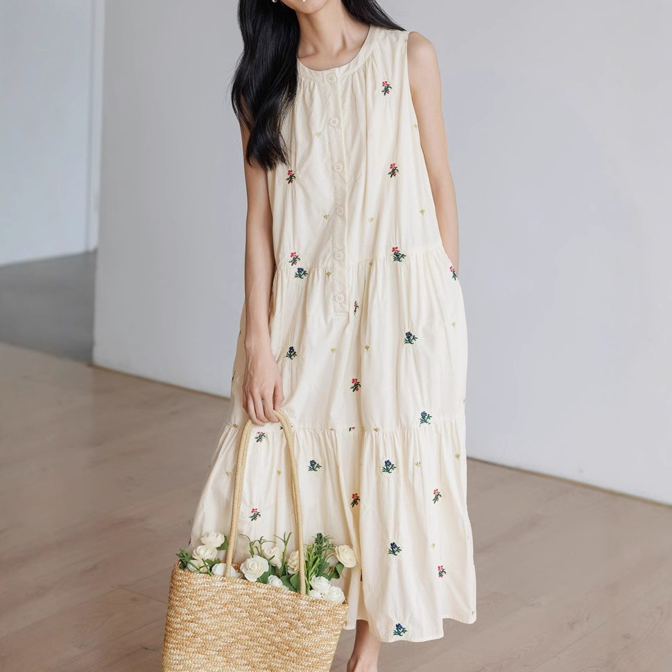 https://fulmo-img-server.com/dresscode-dresscode/1a5ecfec-714c-4265-a8db-ed3697387052.jpg