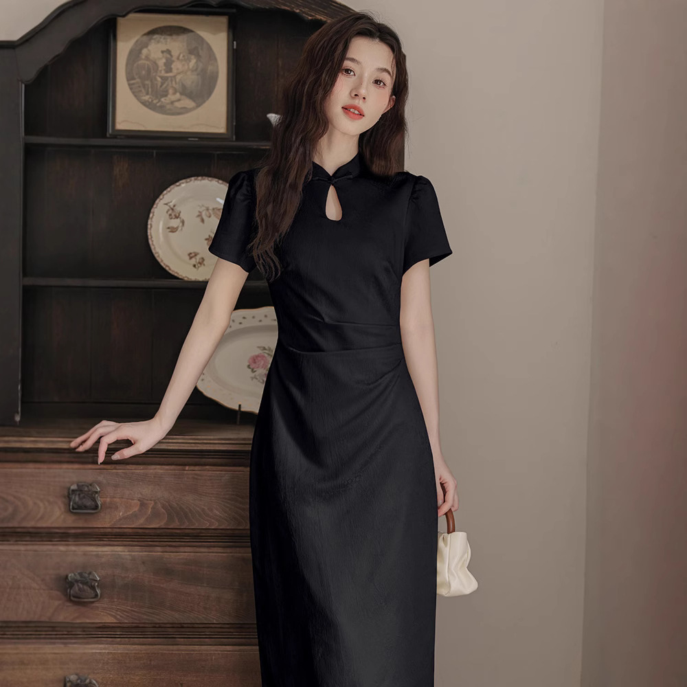 https://fulmo-img-server.com/dresscode-dresscode/1b051032-05eb-49e8-b2d5-d16e8bac5266.jpg