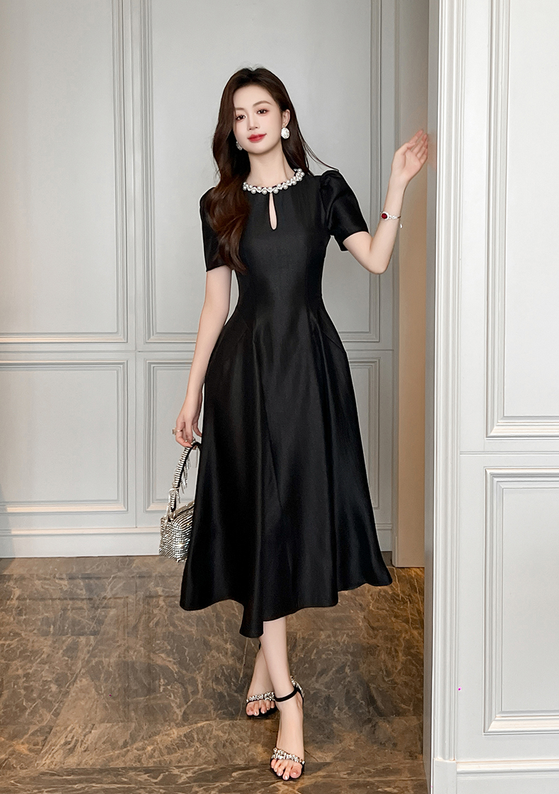 https://fulmo-img-server.com/dresscode-dresscode/1b25d68a-7ef7-42bb-8e81-6eb41c7530d4.jpg