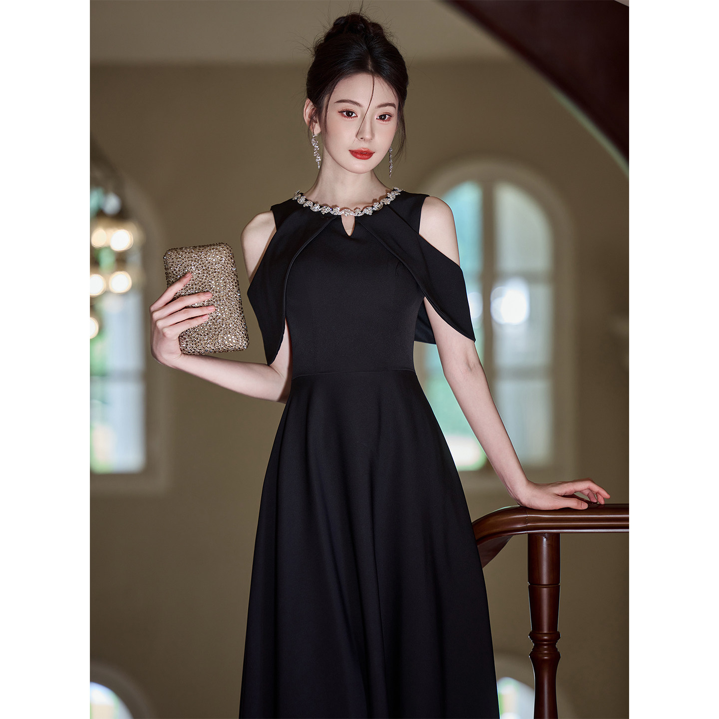 https://fulmo-img-server.com/dresscode-dresscode/1c2d9a68-71db-4568-81c1-cd5695084aad.jpg