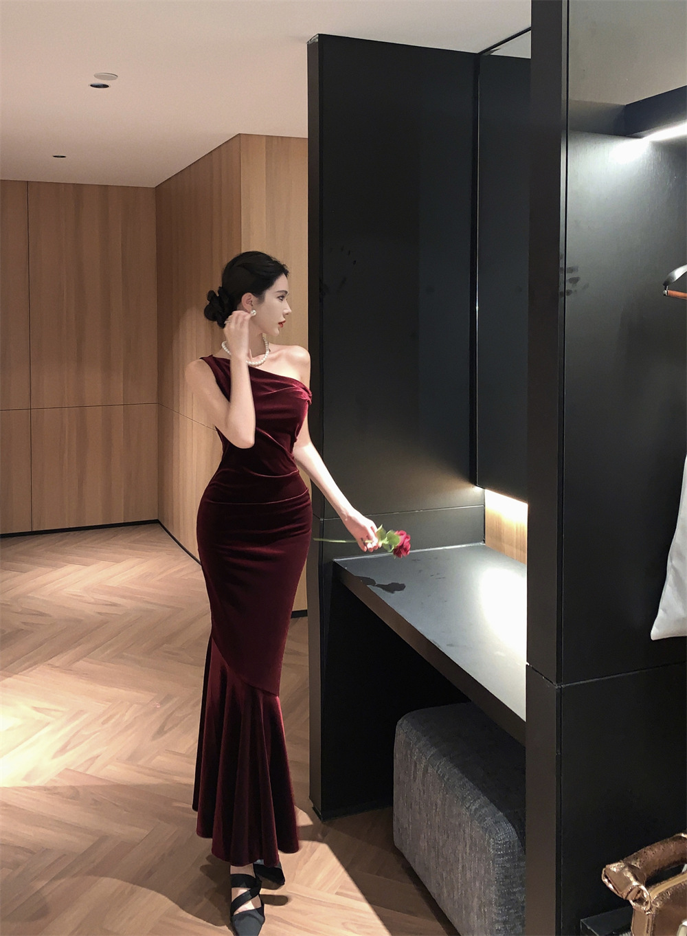 https://fulmo-img-server.com/dresscode-dresscode/1f4d9999-42b1-4079-a951-2974307800ce.jpg
