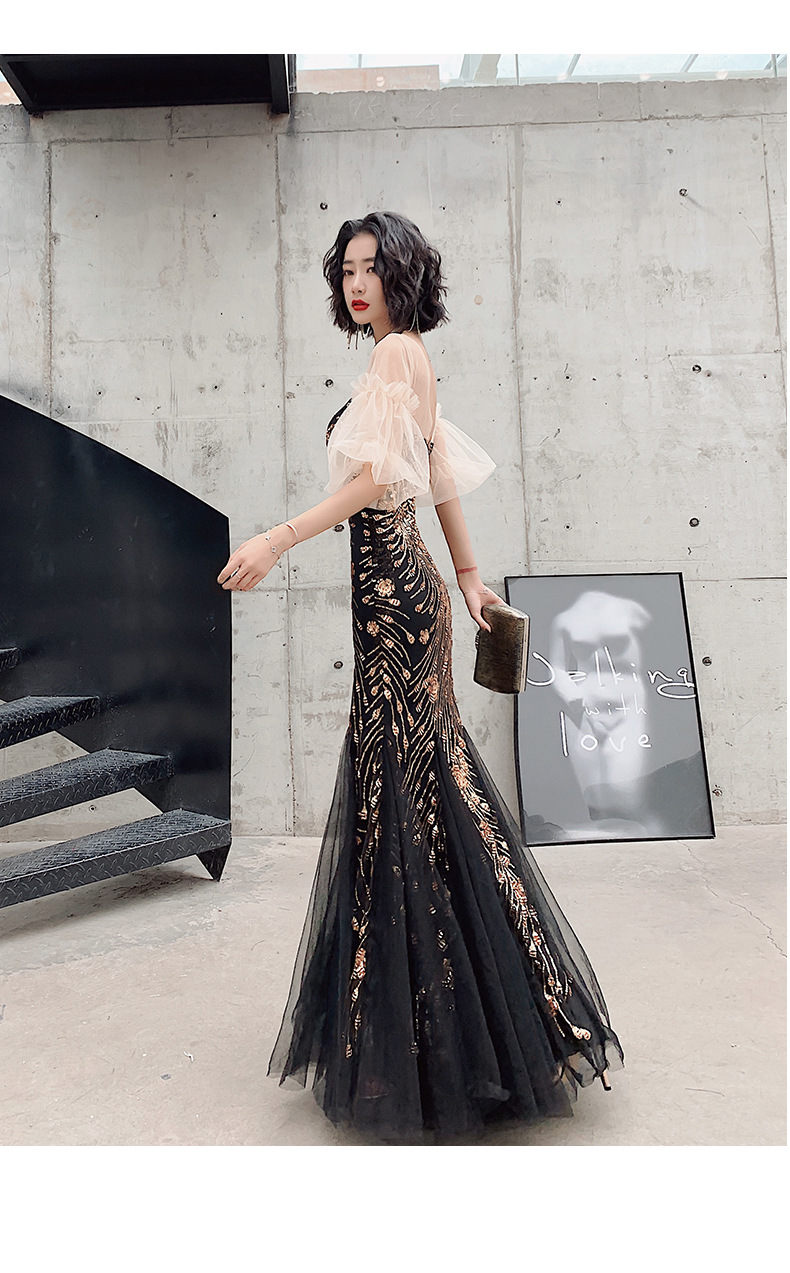 https://fulmo-img-server.com/dresscode-dresscode/216f9db5-faec-467a-a24b-e06acd8cf832.jpg