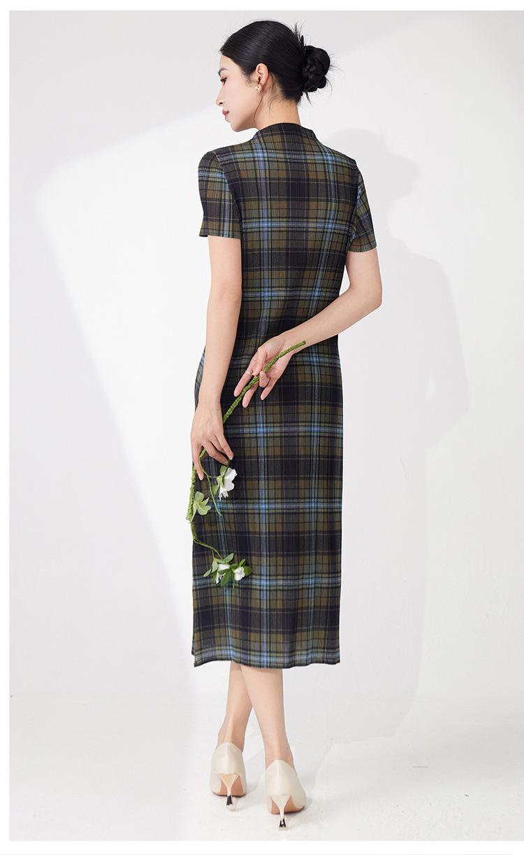 https://fulmo-img-server.com/dresscode-dresscode/22eafc61-cc48-40d9-8eb2-32f253a02b7a.jpg