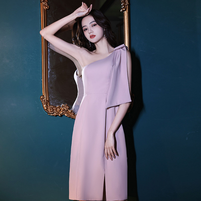 https://fulmo-img-server.com/dresscode-dresscode/258e90ed-f35d-4831-97e6-5a5cc73b21ef.jpg