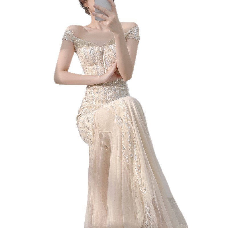 https://fulmo-img-server.com/dresscode-dresscode/271412ab-5b1c-4a74-9534-e8f5c591c5e5.jpg