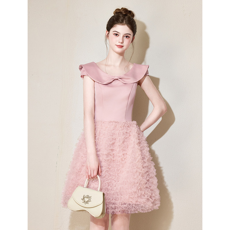 https://fulmo-img-server.com/dresscode-dresscode/27cef179-0d91-4641-85b9-75e0227f7957.jpg