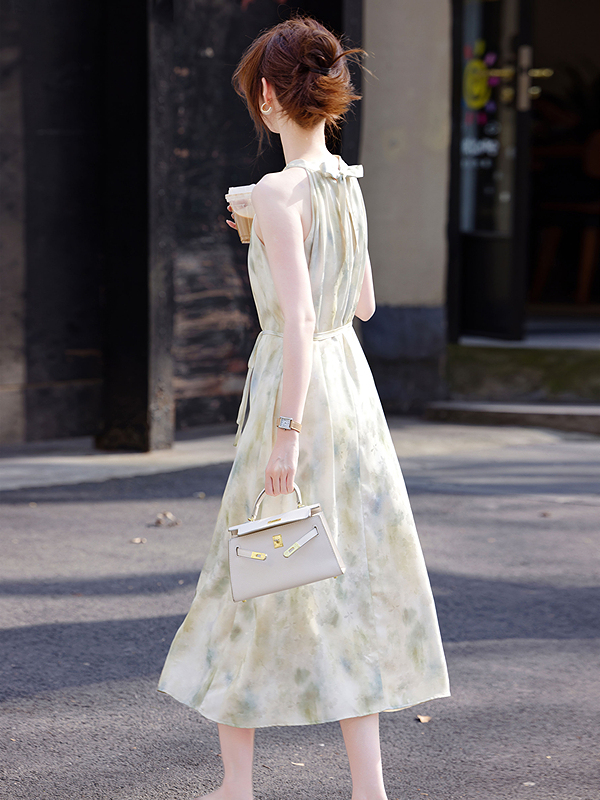 https://fulmo-img-server.com/dresscode-dresscode/28228f17-8463-4996-8faa-6d070750699d.jpg
