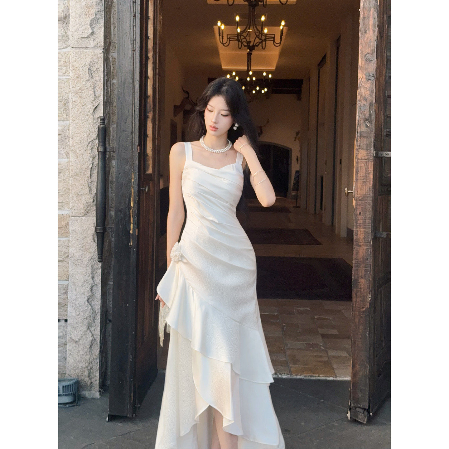 https://fulmo-img-server.com/dresscode-dresscode/284d6d80-9cb5-4982-8dbc-82508ffe8c37.jpg