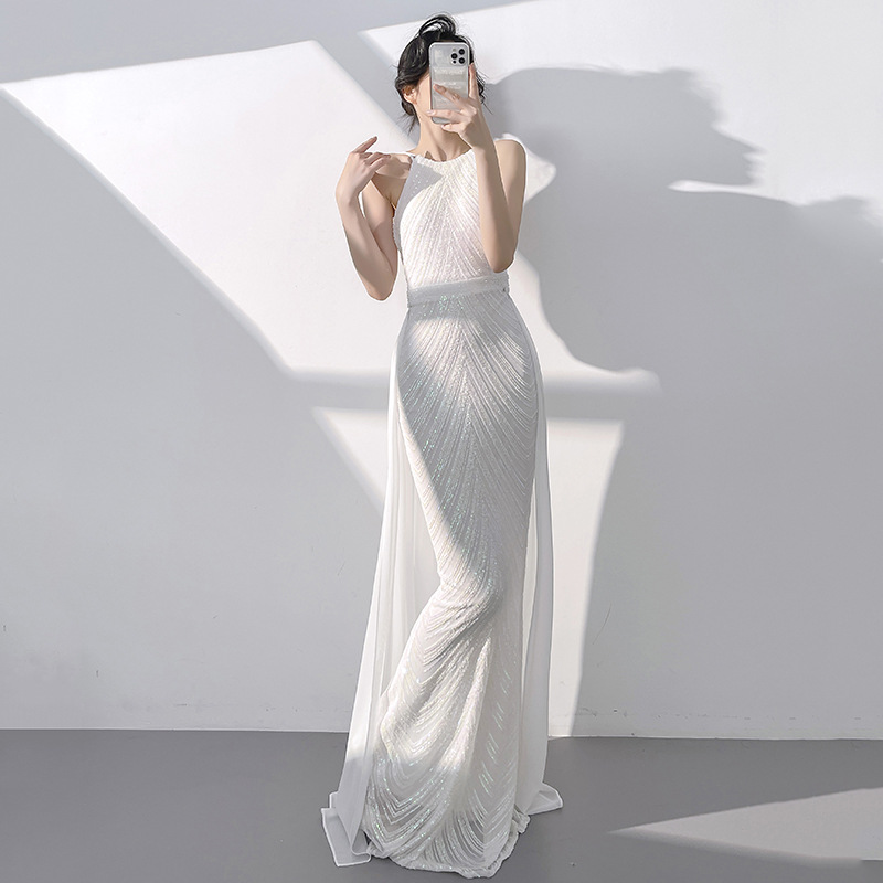https://fulmo-img-server.com/dresscode-dresscode/28cffb7e-3bdc-447c-93d8-595ca311b0f9.jpg