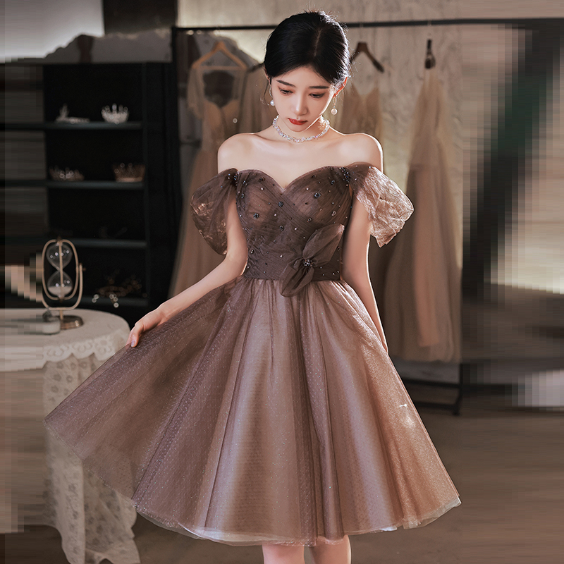 https://fulmo-img-server.com/dresscode-dresscode/293cd3ac-9f3d-44c1-b2c1-c0fbc1d3cfcb.jpg