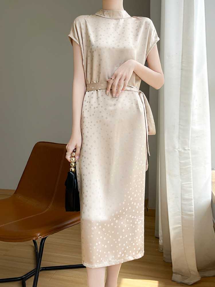 https://fulmo-img-server.com/dresscode-dresscode/2dac453b-48d5-4a6d-9e0d-9afbcf3d7c37.jpg