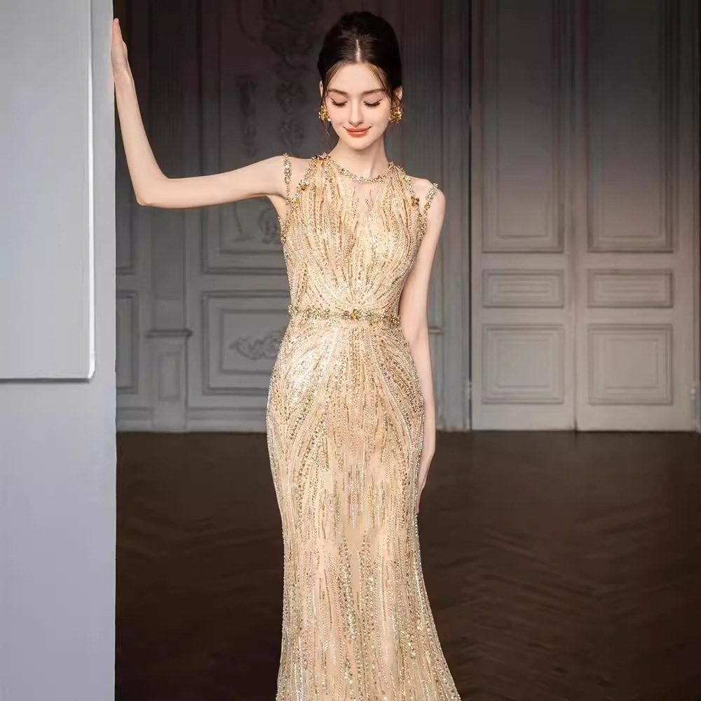 https://fulmo-img-server.com/dresscode-dresscode/2ffbe8e3-eb25-4aec-b1f3-2bb469b9a8f4.jpg