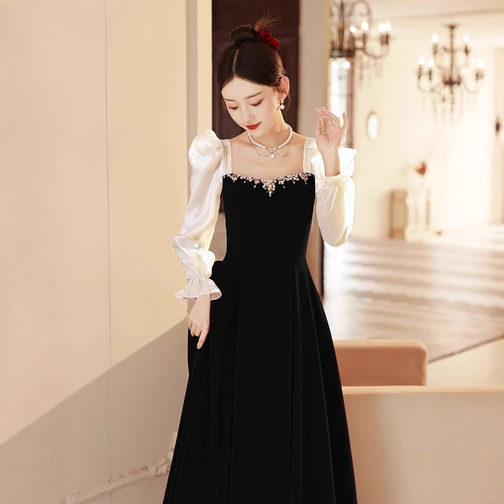 https://fulmo-img-server.com/dresscode-dresscode/3333e7b1-80ba-4e06-b2f8-46478bd02474.jpg
