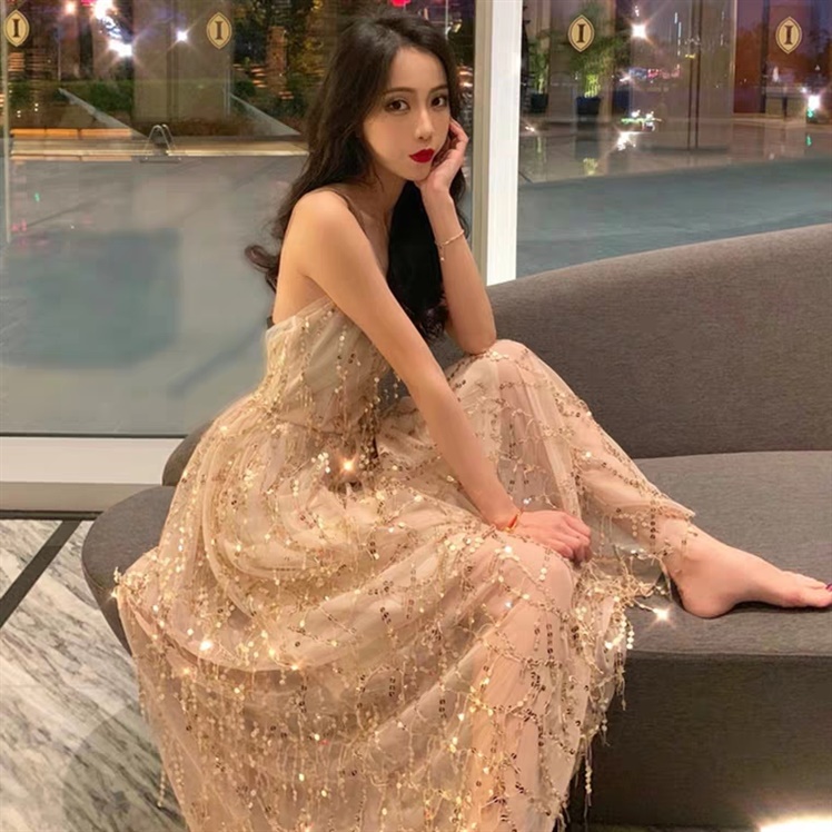 https://fulmo-img-server.com/dresscode-dresscode/33409fc6-9d6a-4f0e-9aef-e62cf202c634.jpg