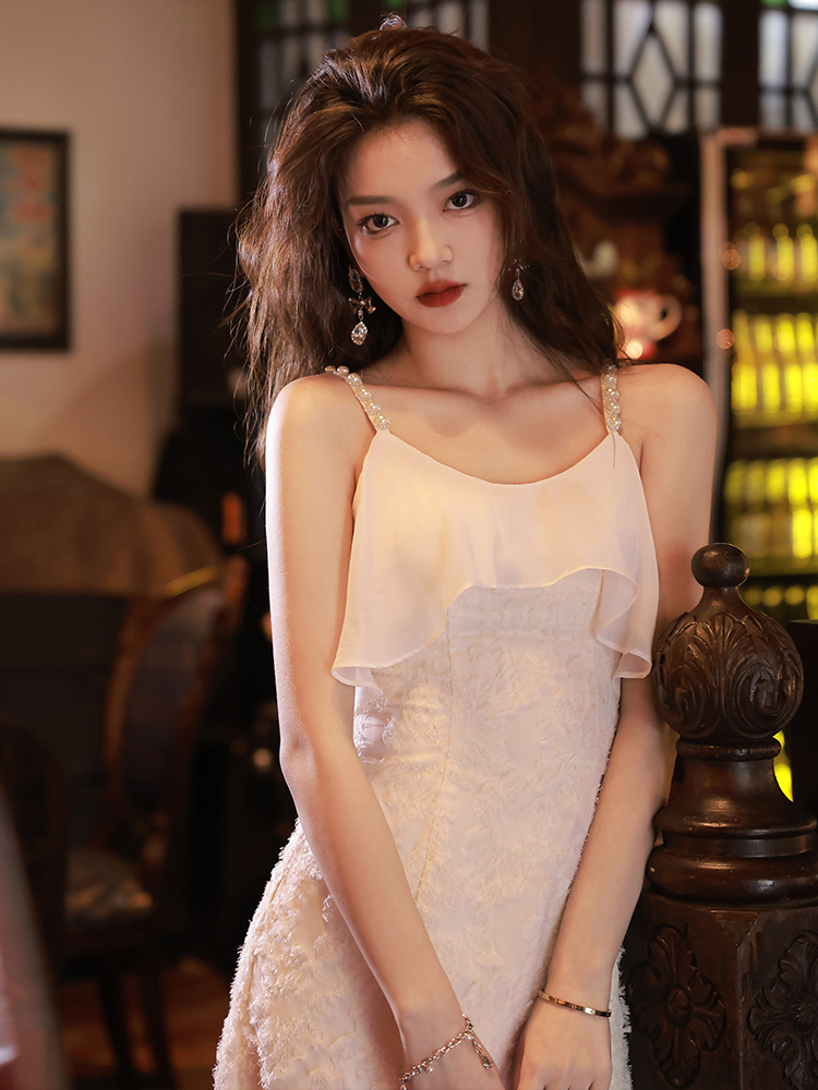 https://fulmo-img-server.com/dresscode-dresscode/33638255-84ad-4404-abdf-bfa316fbcdd9.jpg