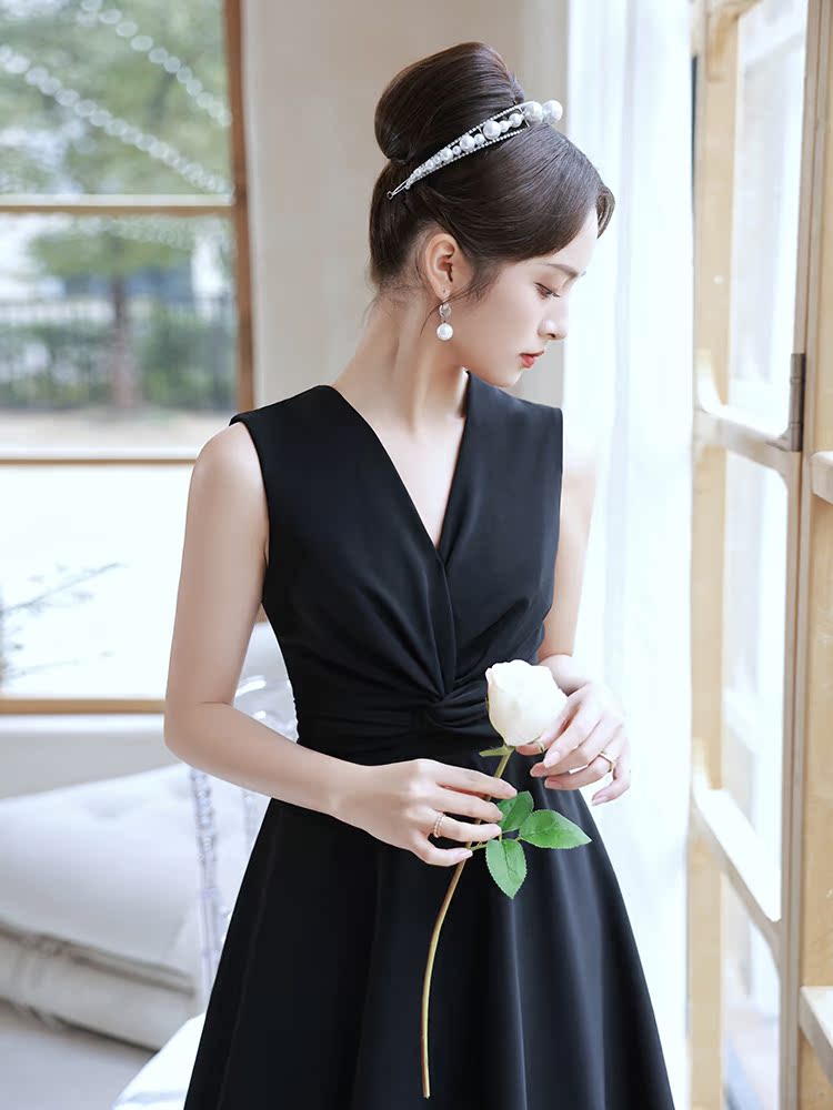 オケージョン ドレス 上品なウエストタック入りノースリーブワンピース