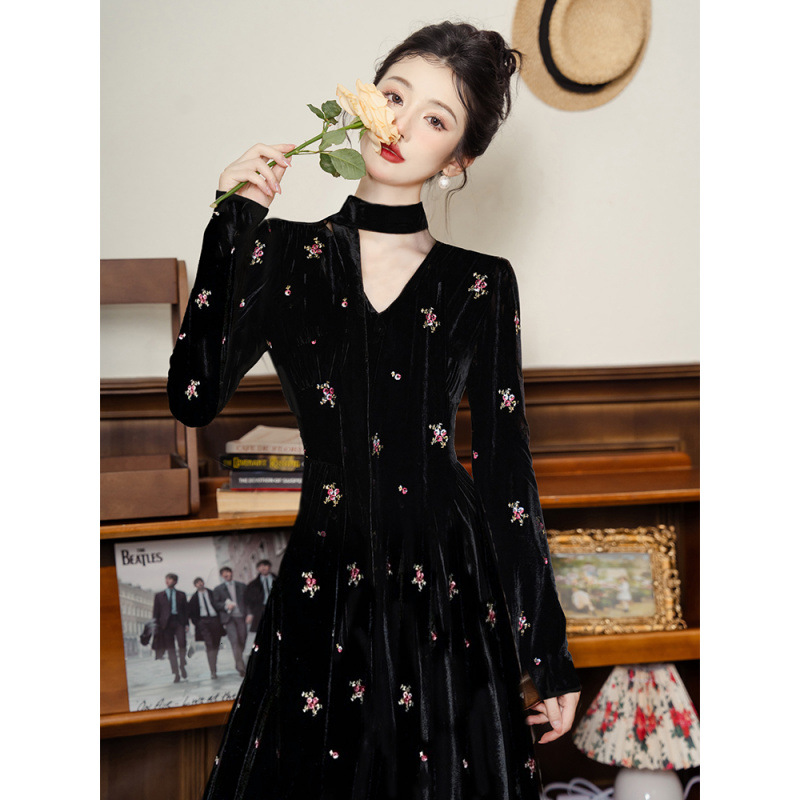 https://fulmo-img-server.com/dresscode-dresscode/35d47a11-d360-4eb5-be26-478503619495.jpg