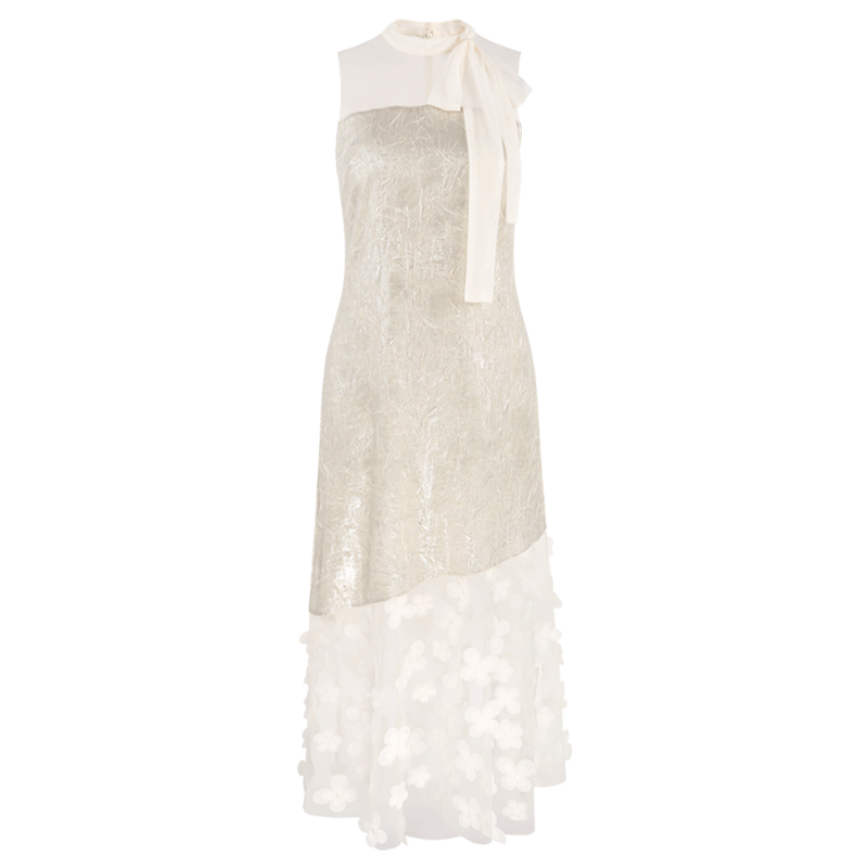 https://fulmo-img-server.com/dresscode-dresscode/36df8191-e9c8-4cd2-bc01-b76204e1745b.jpg