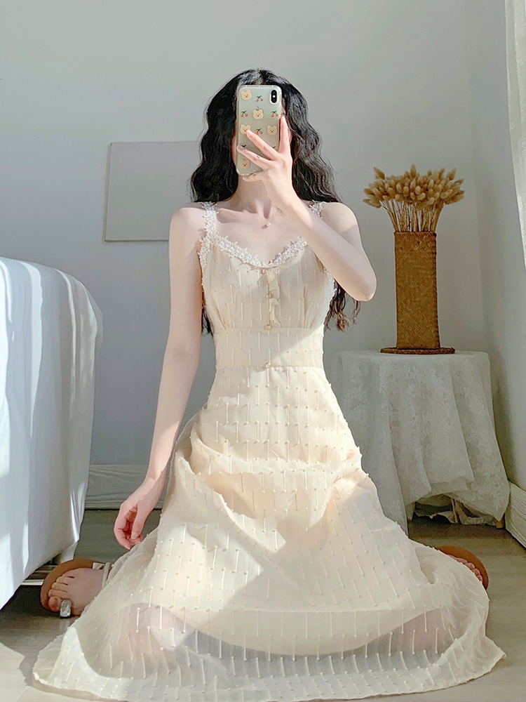 https://fulmo-img-server.com/dresscode-dresscode/392f4b95-07eb-48a1-b9b2-f06ce018472f.jpg