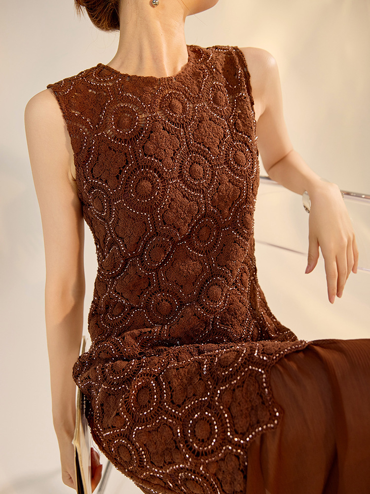 https://fulmo-img-server.com/dresscode-dresscode/39c80c54-0e3d-4125-93b9-1fec805686b3.jpg