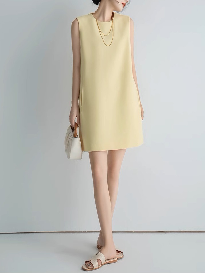 https://fulmo-img-server.com/dresscode-dresscode/39dde582-c662-4568-b30e-ed9f46c71027.jpg
