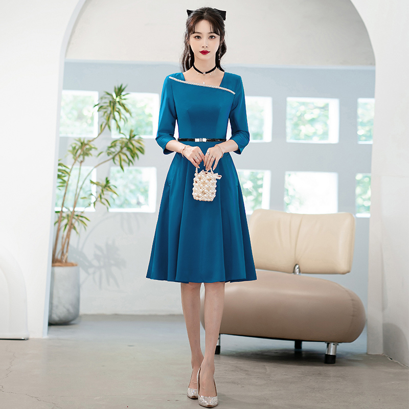 https://fulmo-img-server.com/dresscode-dresscode/3a28e2aa-047d-4c66-9bfb-e4f7d7172fb5.jpg