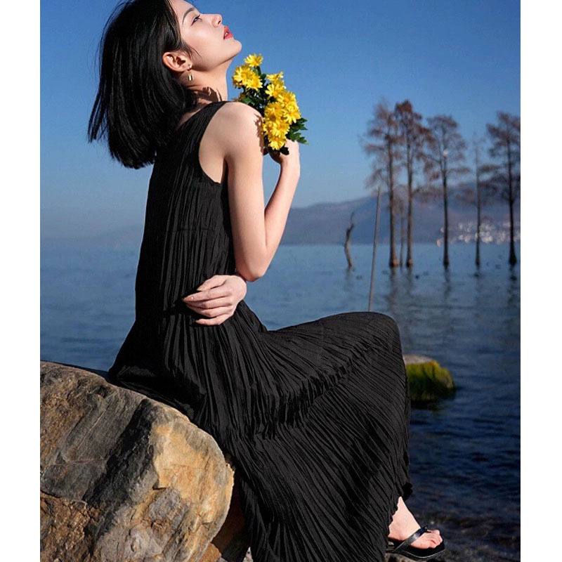 https://fulmo-img-server.com/dresscode-dresscode/3f26fa59-0121-43e5-98a7-65d868b3298e.jpg