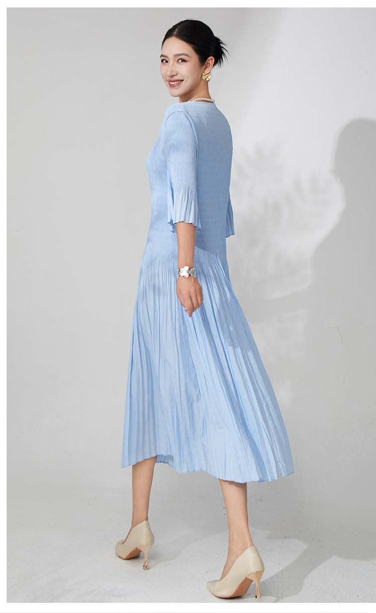 https://fulmo-img-server.com/dresscode-dresscode/3f9a2e41-3f8e-4193-8b60-dad347f270d7.jpg