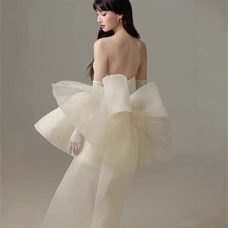 https://fulmo-img-server.com/dresscode-dresscode/405e317a-cd3f-4e50-b31f-9b3f365fb902.jpg