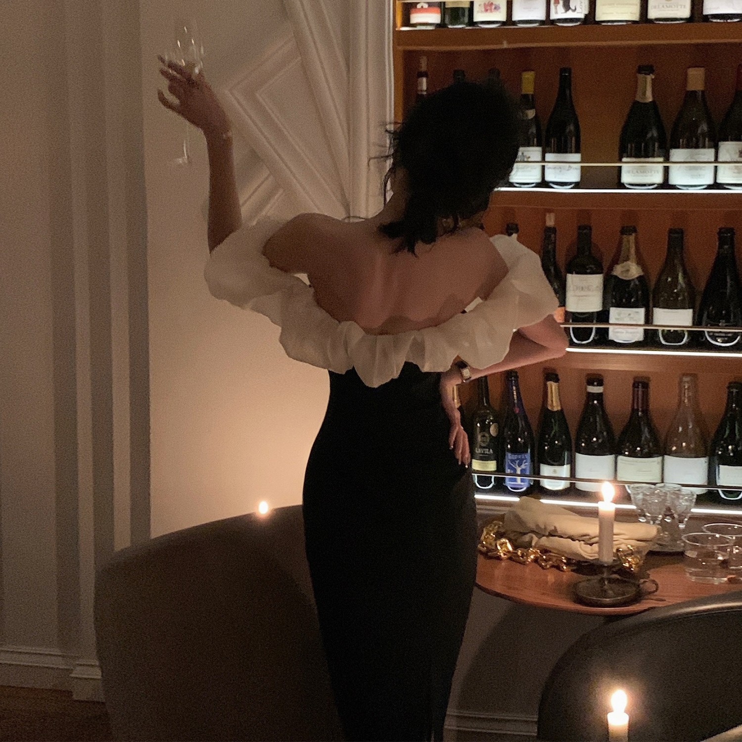 https://fulmo-img-server.com/dresscode-dresscode/4120f54b-a013-4eea-a840-eccaf47edb3b.jpg