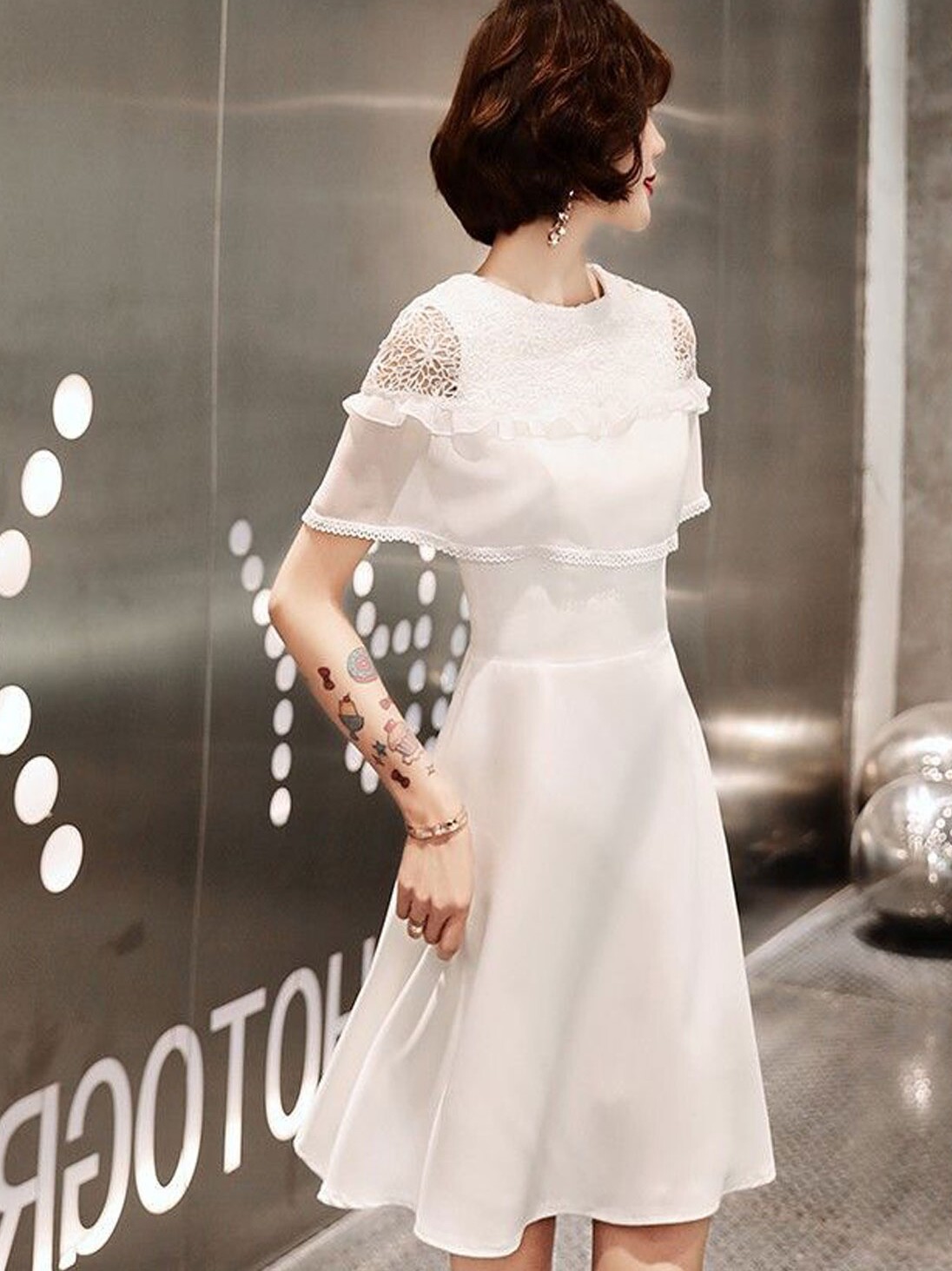 オケージョン ドレス レース切替ケープ風フレア袖ワンピース