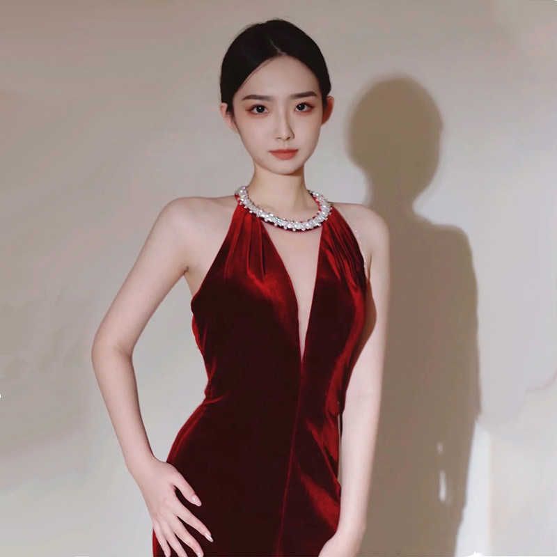 https://fulmo-img-server.com/dresscode-dresscode/43659fe5-a6a9-4f77-a57f-13560fdfee4e.jpg