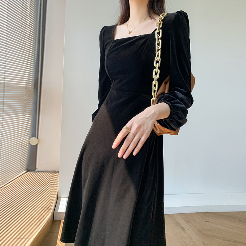 https://fulmo-img-server.com/dresscode-dresscode/43d1df9d-448a-4e58-9f2d-07ee58473b72.jpg