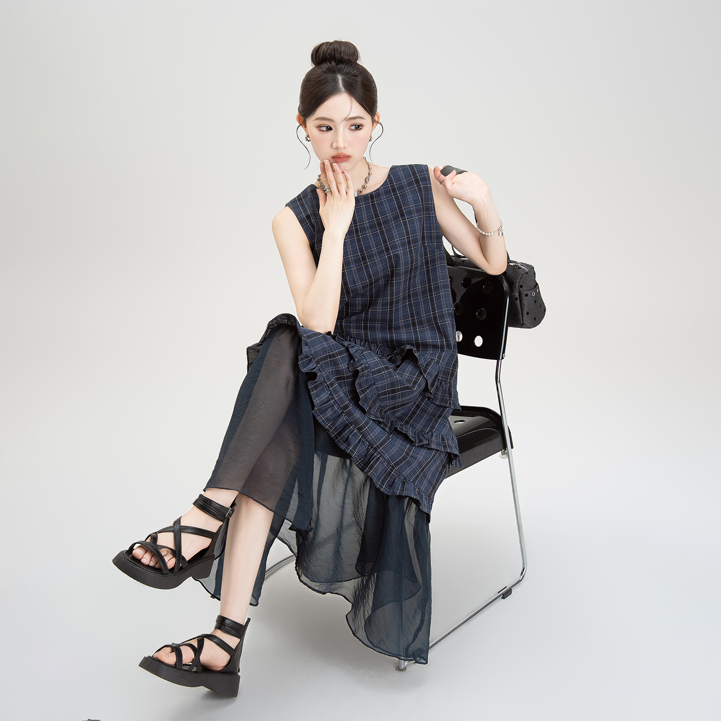 https://fulmo-img-server.com/dresscode-dresscode/461a768e-f2f2-40df-9fa5-14598a488f74.jpg