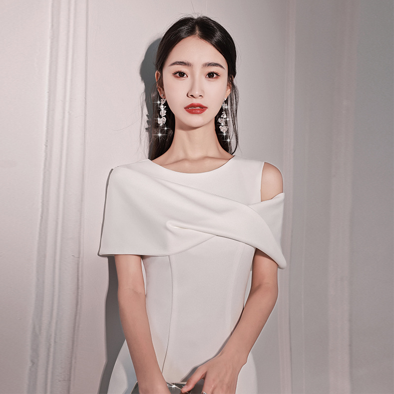 https://fulmo-img-server.com/dresscode-dresscode/4706b6ad-88e2-4104-bf03-6dc7f75f937d.jpg