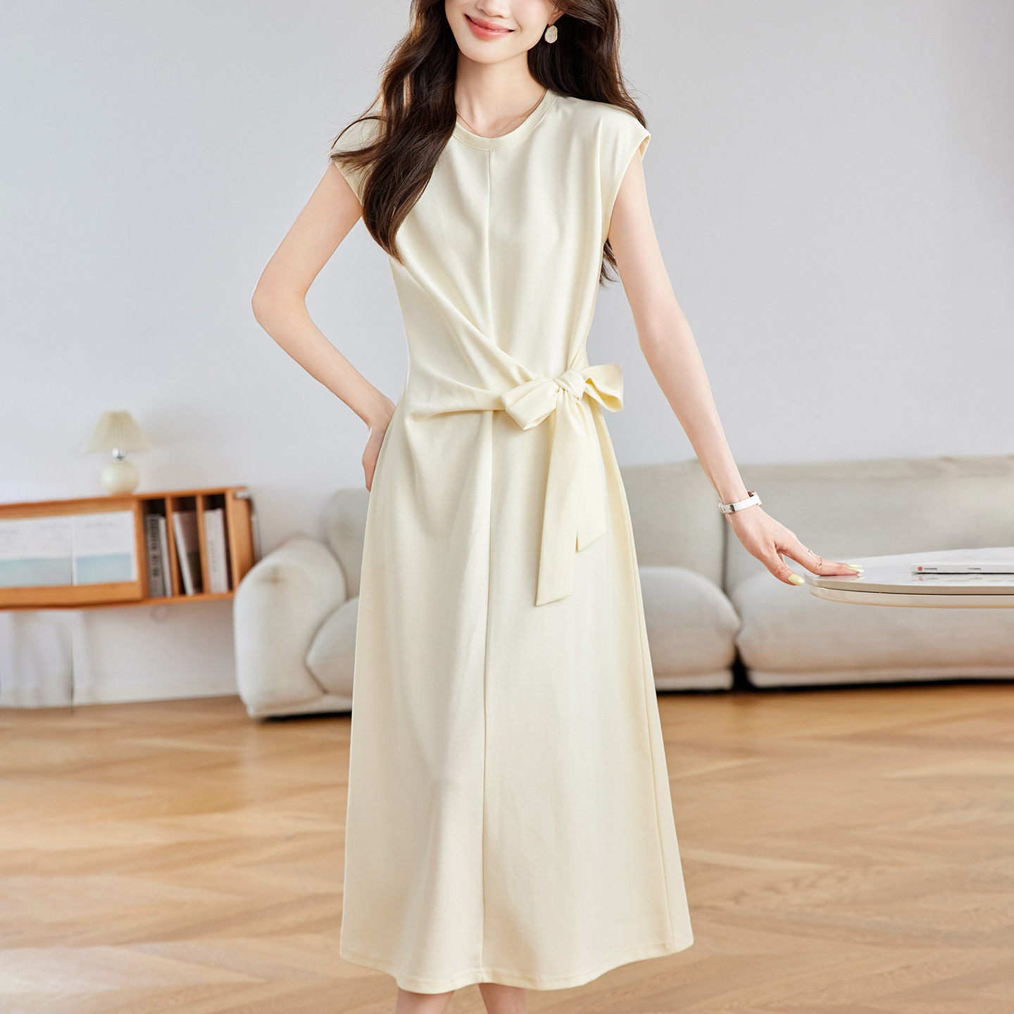 https://fulmo-img-server.com/dresscode-dresscode/4786bcd6-0f3e-4163-b26a-f517c2f9a4be.jpg