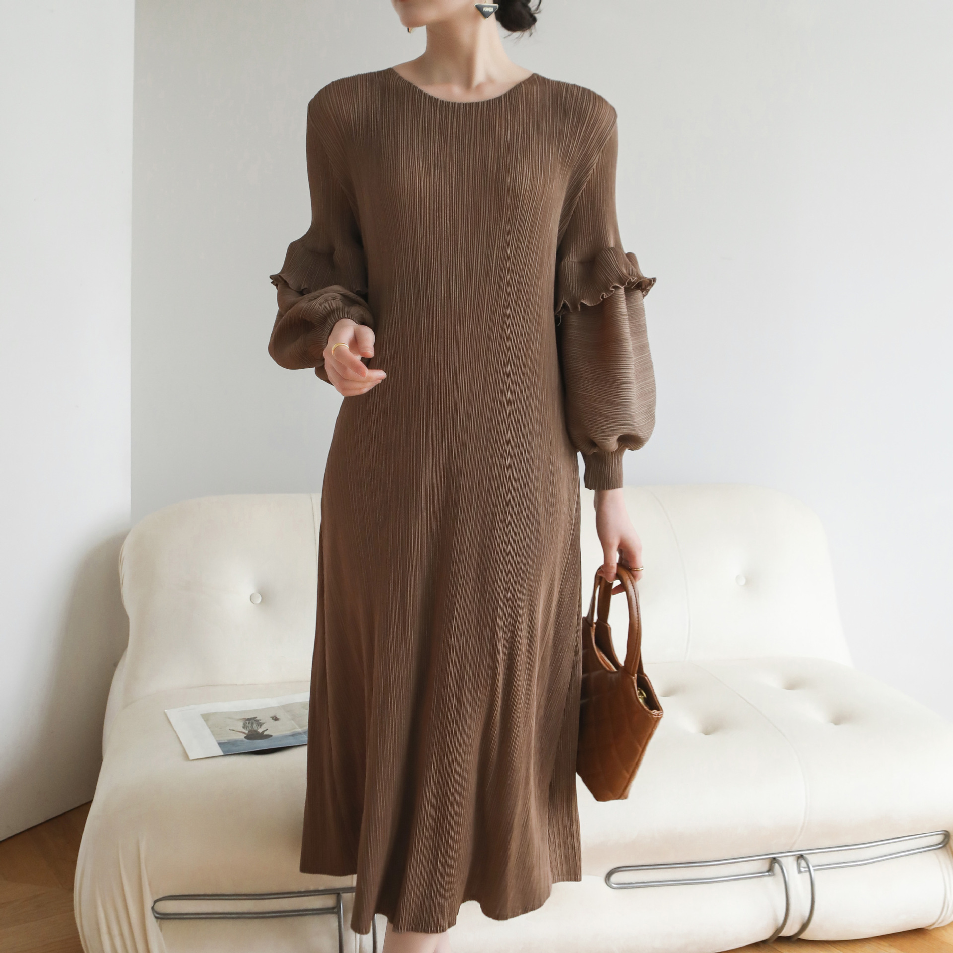 https://fulmo-img-server.com/dresscode-dresscode/487b0642-7e19-46da-8518-b920e58274b8.jpg