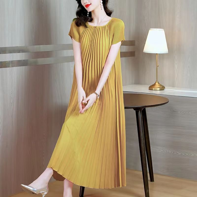 https://fulmo-img-server.com/dresscode-dresscode/49237731-3d94-404d-b560-d7d787cf6759.jpg