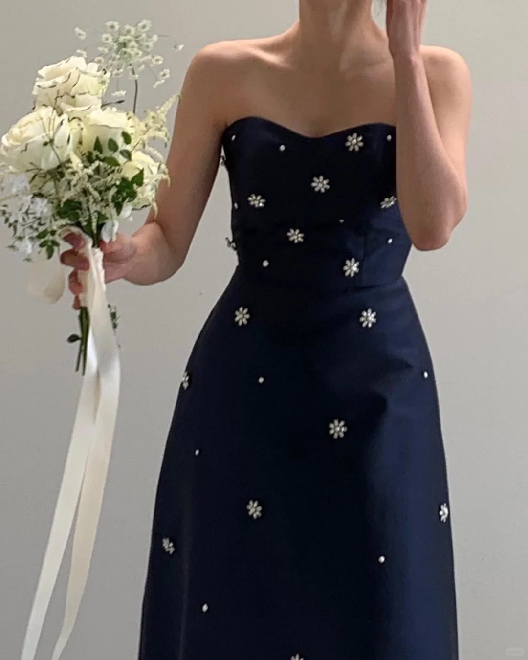 https://fulmo-img-server.com/dresscode-dresscode/4a526595-0606-4131-ae28-a40828b36f0a.jpg