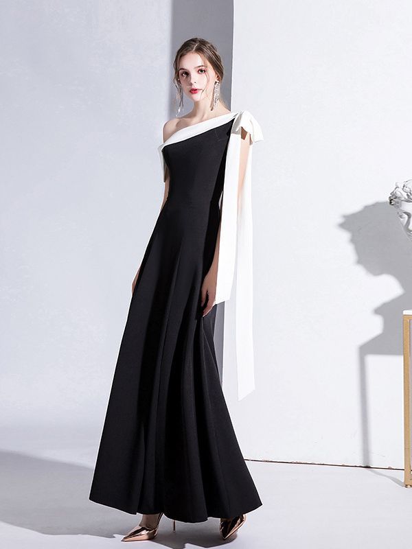 https://fulmo-img-server.com/dresscode-dresscode/4acada2e-dedd-4313-8103-6f572eaae437.jpg