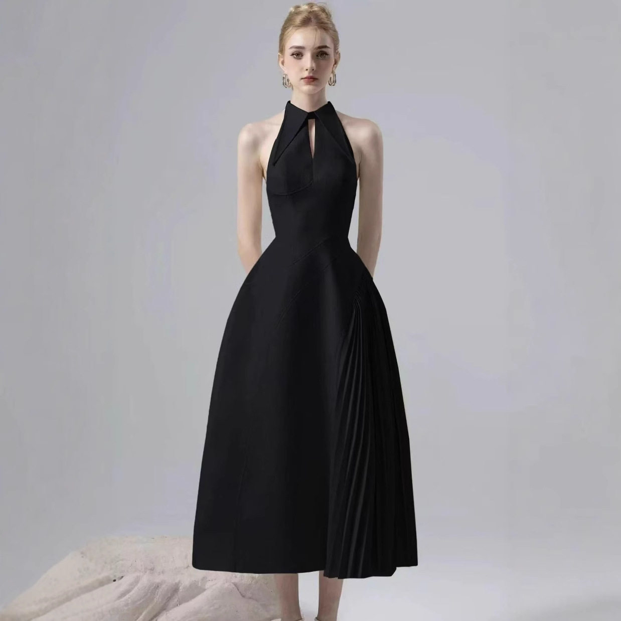 オケージョン ドレス ホルターネック立体プリーツ切替ミディ丈ワンピース